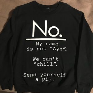 Women’s Size Small Black Crewneck